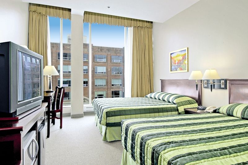 Super 8 By Wyndham Downtown Toronto Hotel Kültér fotó