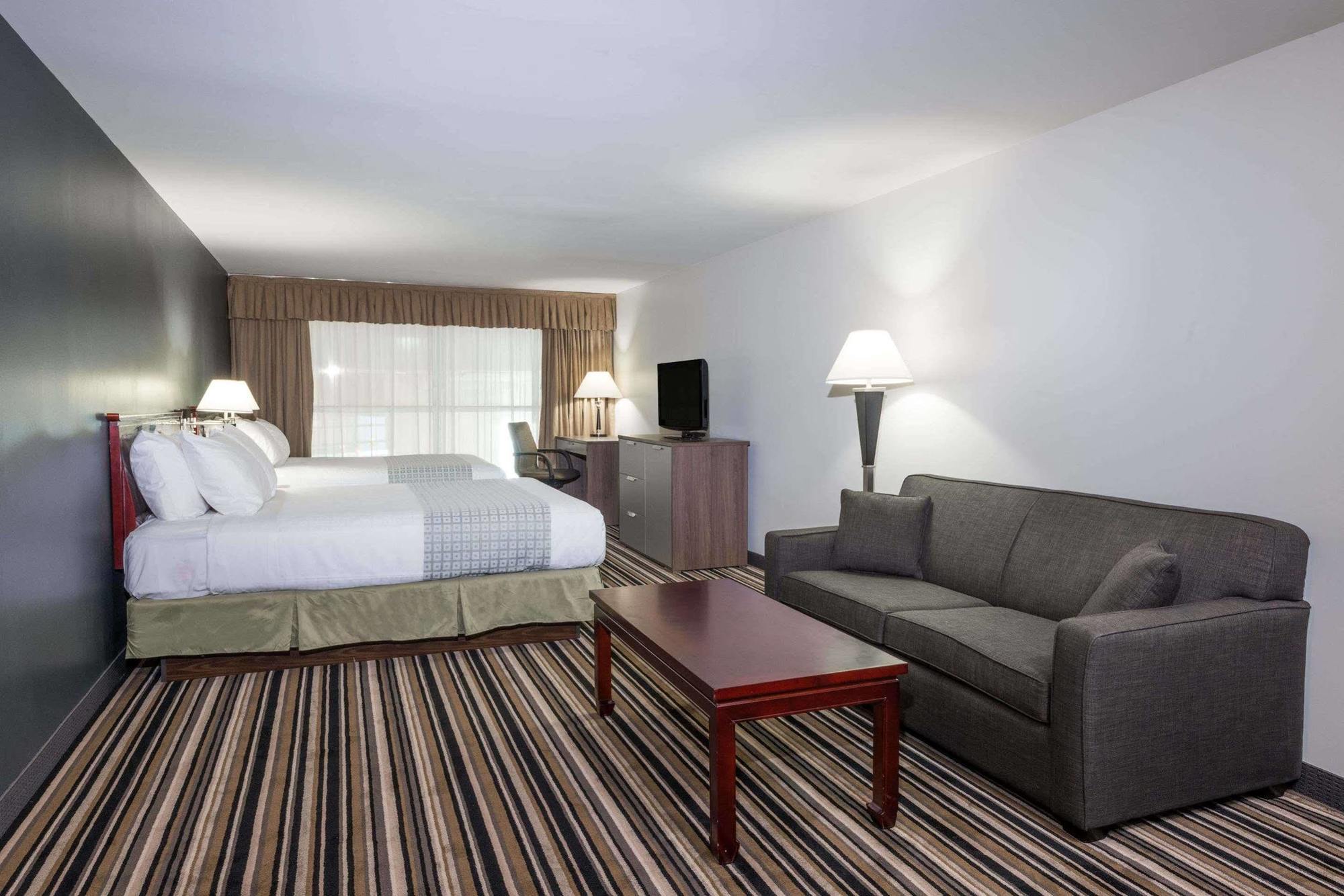 Super 8 By Wyndham Downtown Toronto Hotel Kültér fotó